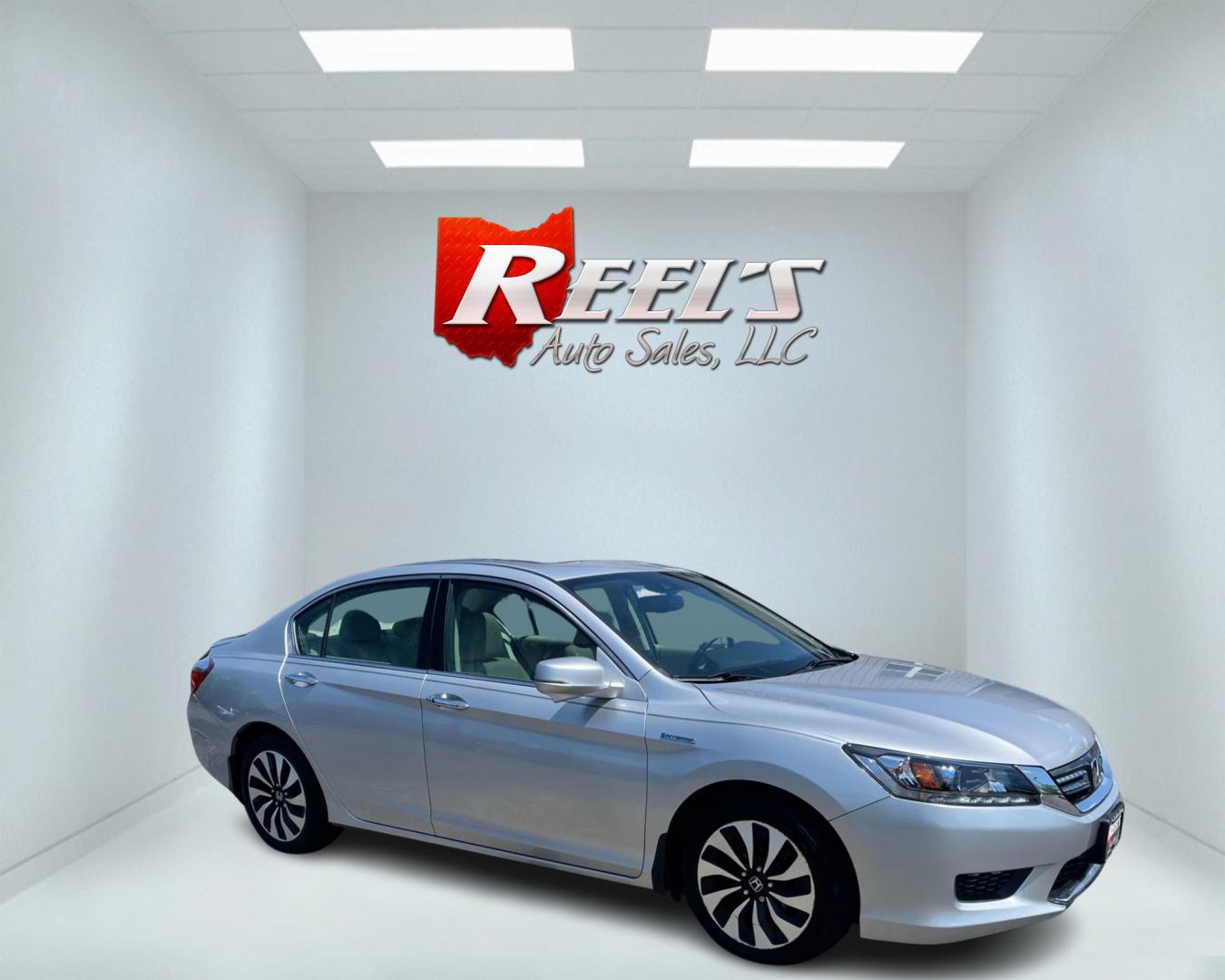 2014 Silver /Tan Honda Accord Hybrid EX-L (1HGCR6F50EA) with an 2.0L I4 DOHC 16V HYBRID engine, Automatic transmission, located at 11115 Chardon Rd. , Chardon, OH, 44024, (440) 214-9705, 41.580246, -81.241943 - Photo#3